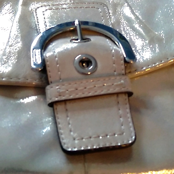 NWOT Coach bag in champagne 🍾! - Picture 5 of 8